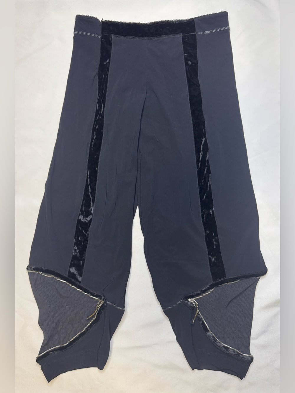 MC Planet Avant Garde Velvet Trim Zip Hem Pants Size 6 ✨